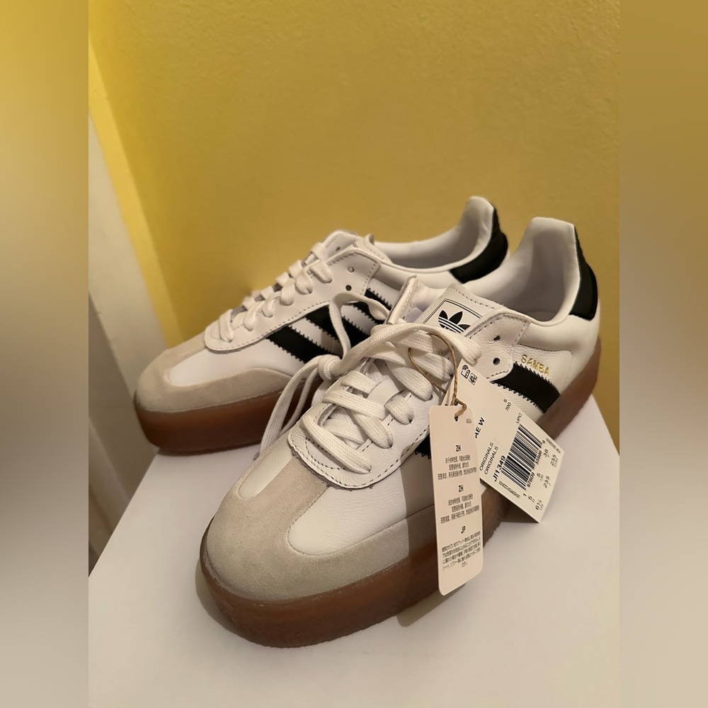 Adidas Womens White and Black Sneakers 6.5 - Picture 3 of 6
